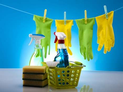 Move-out cleaning service for a Stockwell apartment hallway
